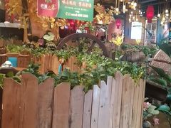 -老滇山寨•云南特色菜•地方菜•民族风情歌舞表演(金碧店)