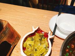 -聚鑫朋酸菜肥肠(文艺路口店)