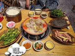 -阿婆情腊排骨火锅(金虹路店)