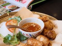 -大头虾越式风味餐厅(光明广场店)