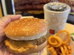 -麦当劳(新世纪环球中心店)