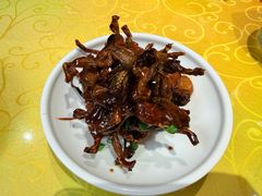 酱爆田鸡-何记面馆(龙泉山店)