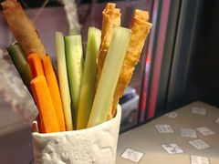 -穹六人间 people 6(岳阳路店)