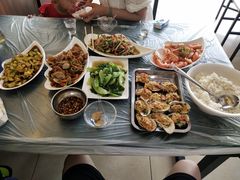 -覃记海鲜美食餐厅