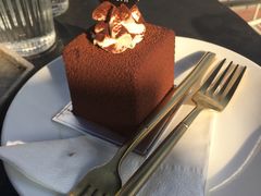 -UNI UNI(环亚凯瑟琳店)