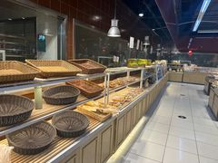 -家乐福(四元桥购物中心店)