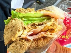 -全家便利店(愚园路六店)