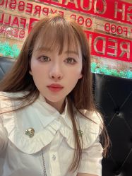 -睫乐园•睫公馆•美睫美甲沙龙