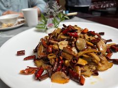 -蔼若春.传承三十年云南菜(金碧公园店)