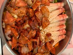 -黄记煌三汁焖锅(新佳丽江汉路店)