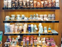 零售区-星巴克臻选(莘庄仲盛店)