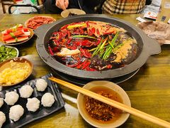-黄潇洒老火锅(九眼桥宏济巷店)