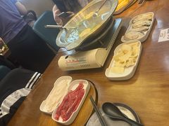 -天成·潮州牛肉脆肉鱼生蚝自助火锅
