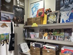 -浣熊唱片店(上海影城店)