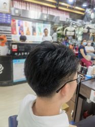 -阿兵荣辉美容理发有限公司