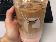 珞珈樱花拿铁-瑞幸咖啡(国际珠宝交易中心店)