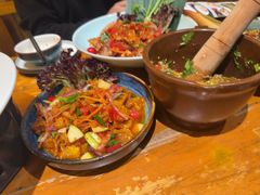 -老滇山寨•云南特色菜•地方菜•民族风情歌舞表演(金碧店)