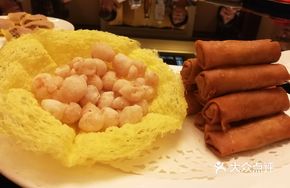 Fresh Scallop Spring Rolls