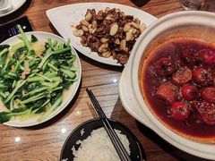 -泉畔人家·老济南经典鲁菜(大明湖店)