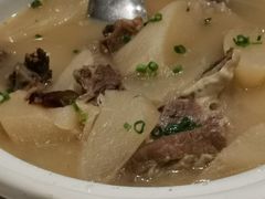 清汤萝卜牛腩-香山家宴