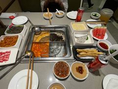 -海底捞火锅(宝龙广场夜宵主题店)