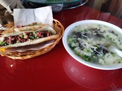 -秦小龙驴肉火烧馆