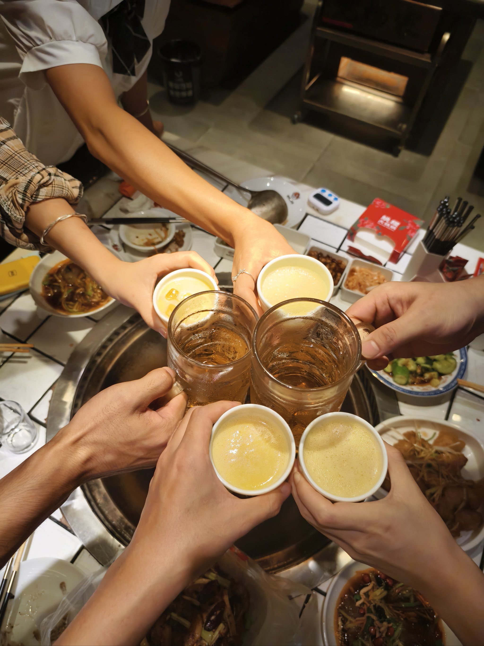 朋友们的火辣聚会