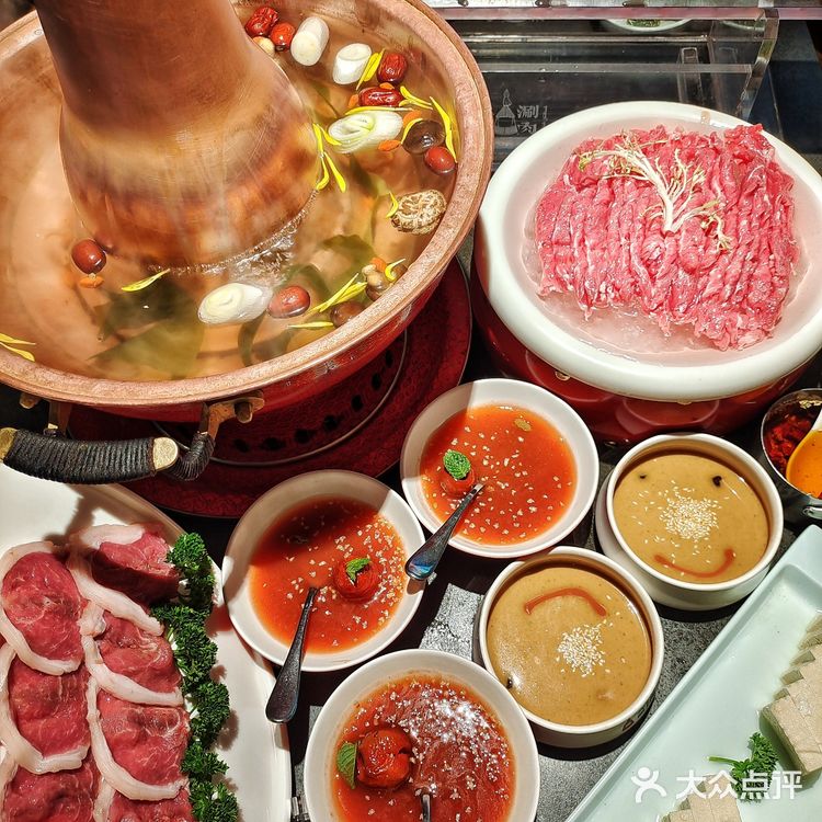 故宫边上吃老北京铜锅涮肉啦[加油]