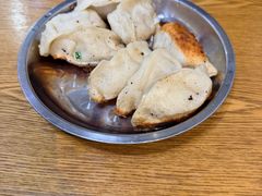 -黄阿姨锅贴大王(万航渡路店)