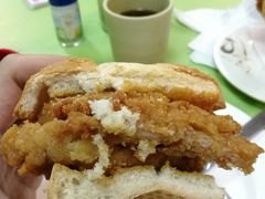 猪扒包-胜利茶餐室