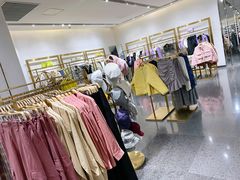 -URBAN REVIVO(济南世茂广场店)