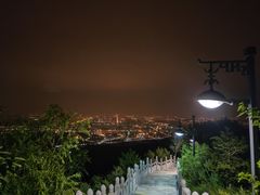 -定都峰