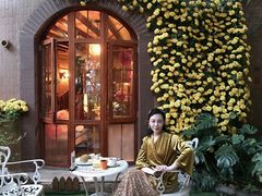 -月亮眼花园餐厅书吧酒吧