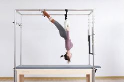 -亚太瑜伽普拉提学院