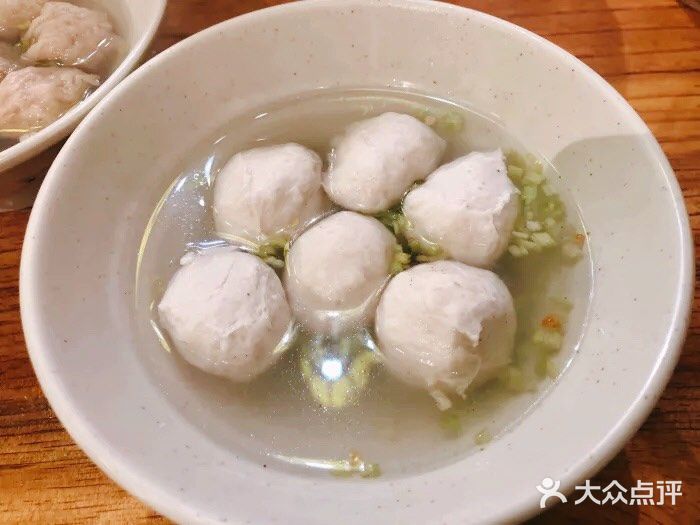邵子牙·中华老字号(定安路店)鲨鱼丸汤图片