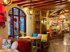 -月亮眼花园餐厅书吧酒吧