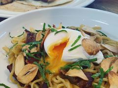 -ROAST coffee & eatery