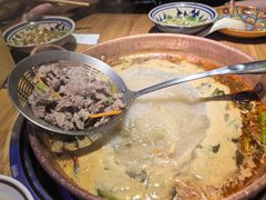 -洱火云南酸菜牛肉火锅(石景山当代商城店)