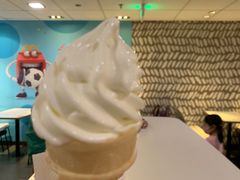 圆筒冰淇淋-麦当劳(中山大道中店)