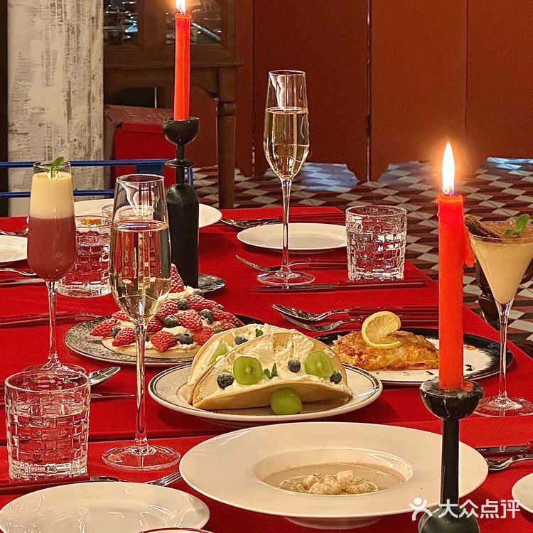 我好像找到了氛围感天花板餐吧‼️浪漫哭[流泪]