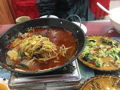 -乡土特色.冷锅鱼.牦牛肉汤锅