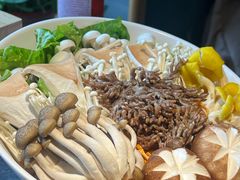 -野山舂·贵州现舂酸汤牛肉(民生路店)