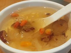 雪梨银耳汤-禾珍珠家常小馆(河南博物院店)