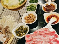 -丫丫汤膳打边炉(宏府408坊店)