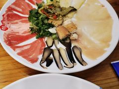 -桥香园过桥米线(国贸店)
