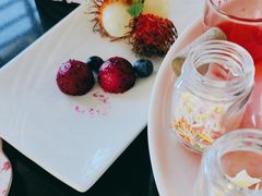 -亚龙湾喜来登·美景台大堂吧
