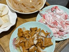 -肖肖酸萝卜鱼火锅(总店)