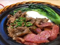 窝蛋牛肉腊味双拼煲仔饭-东方既白(黄兴路大润发店)