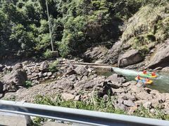 -安吉龙王山峡谷漂流