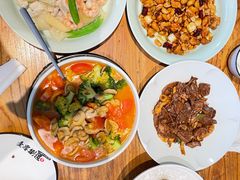 西红柿口蘑煮西兰花-壹零捌道·北京烤鸭(车公庄店)